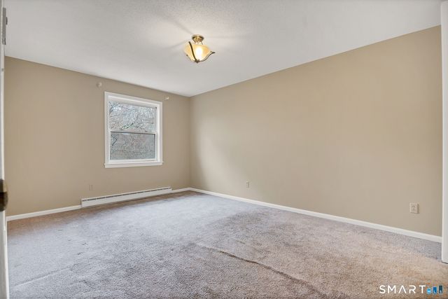 111 Niles Hill Road E, New London, CT 06320