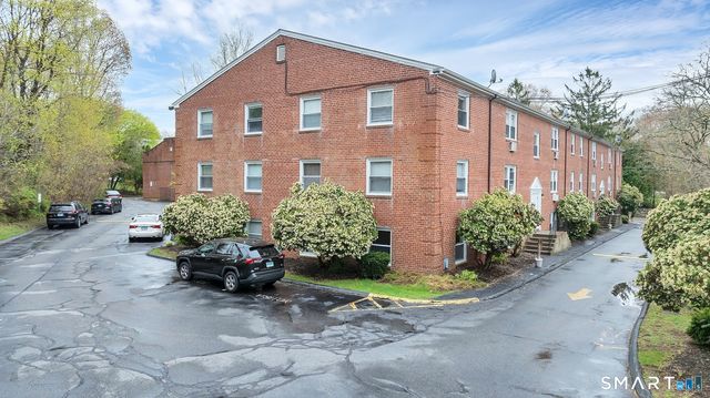 111 Niles Hill Road E, New London, CT 06320
