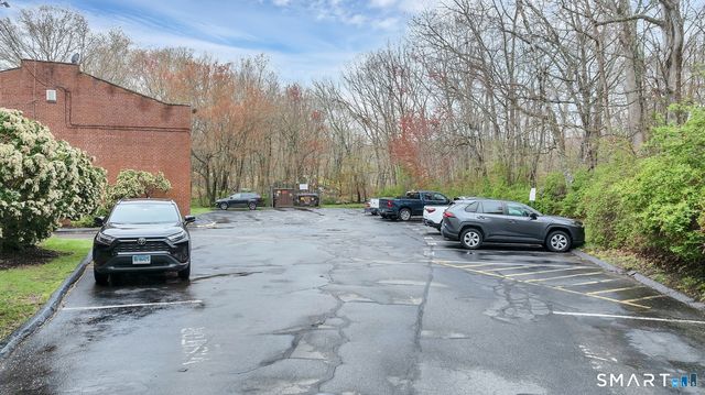 111 Niles Hill Road E, New London, CT 06320