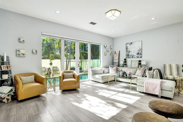 1411 NE 7th Street, Fort Lauderdale, FL 33304