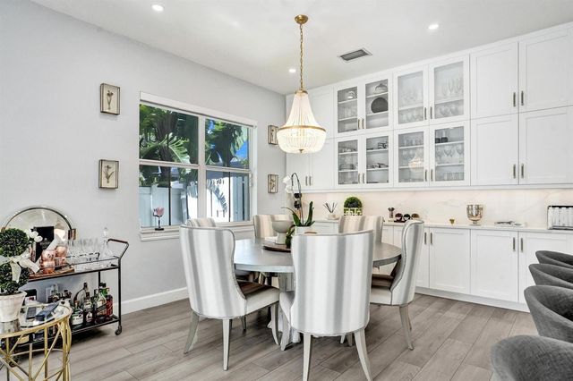 1411 NE 7th Street, Fort Lauderdale, FL 33304