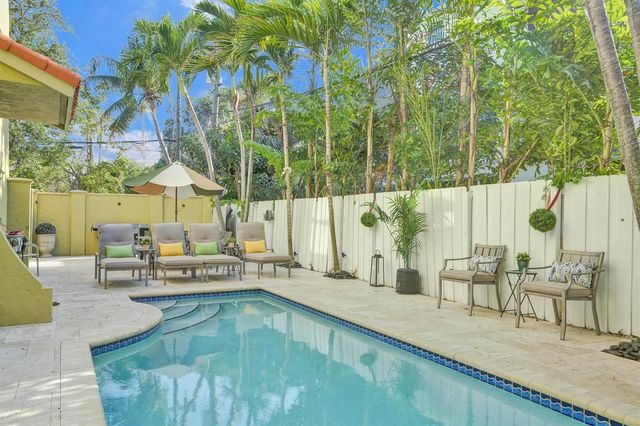 1411 NE 7th Street, Fort Lauderdale, FL 33304