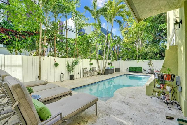 1411 NE 7th Street, Fort Lauderdale, FL 33304