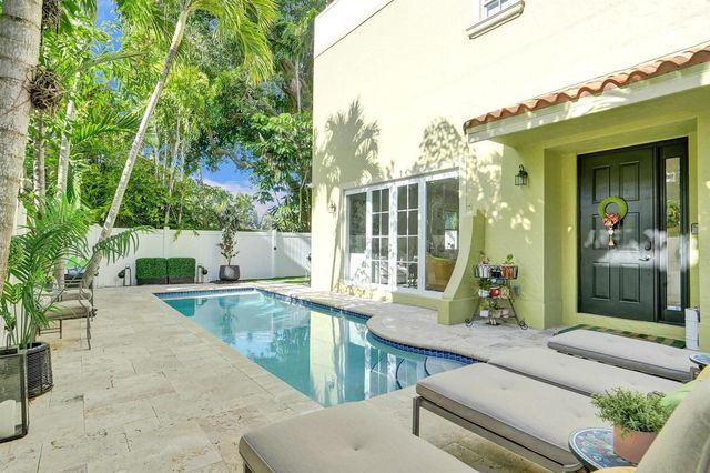 1411 NE 7th Street, Fort Lauderdale, FL 33304