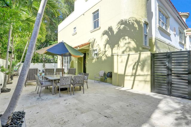 1411 NE 7th Street, Fort Lauderdale, FL 33304