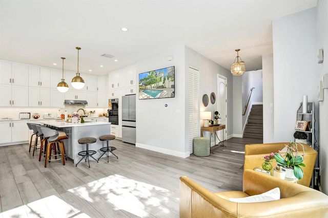 1411 NE 7th Street, Fort Lauderdale, FL 33304