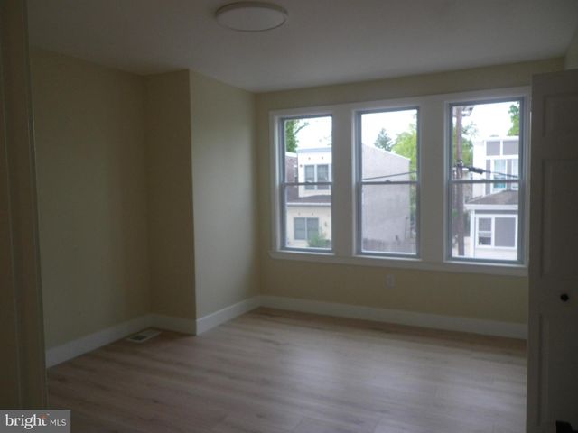1114 LANGHAM AVE, Camden, NJ 08103