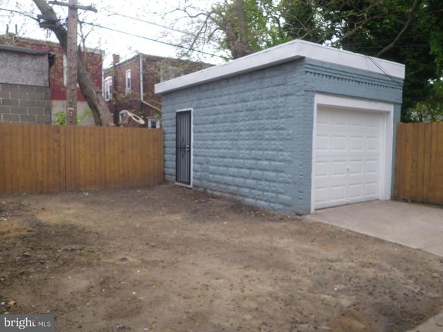 1114 LANGHAM AVE, Camden, NJ 08103