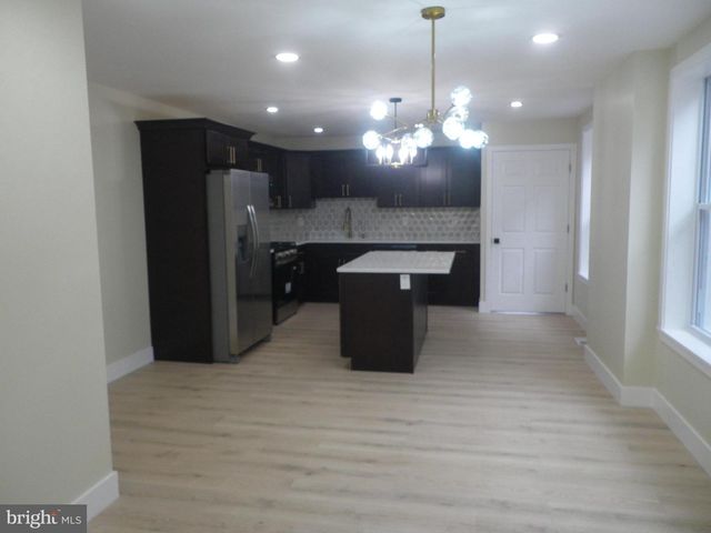 1114 LANGHAM AVE, Camden, NJ 08103
