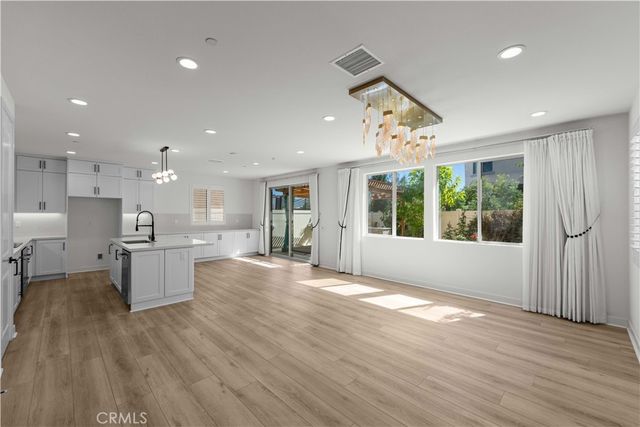 8606 Mission Dr, Rosemead, CA 91770