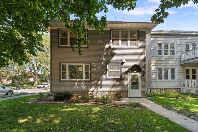 1404 E Oklahoma AVENUE, Milwaukee, WI 53207