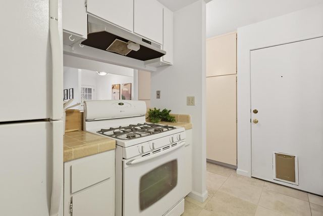 2526 Overhill Ln, Davis, CA 95616