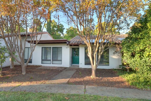 2526 Overhill Ln, Davis, CA 95616