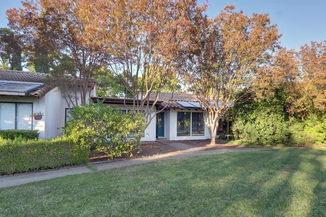 2526 Overhill Ln, Davis, CA 95616