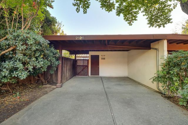 2526 Overhill Ln, Davis, CA 95616