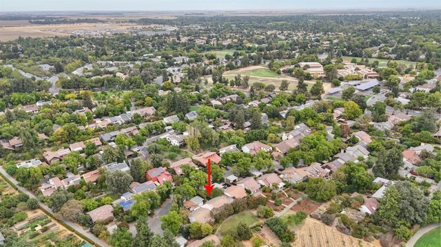 2526 Overhill Ln, Davis, CA 95616