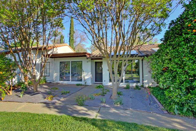 2526 Overhill Ln, Davis, CA 95616