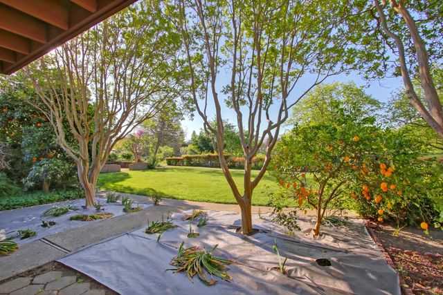 2526 Overhill Ln, Davis, CA 95616