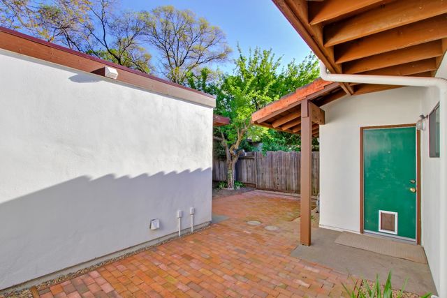 2526 Overhill Ln, Davis, CA 95616