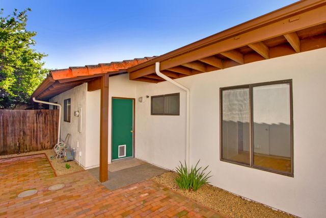 2526 Overhill Ln, Davis, CA 95616