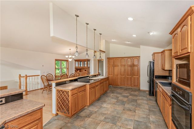 6205 River Road, Madison, OH 44057
