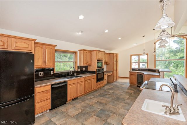 6205 River Road, Madison, OH 44057