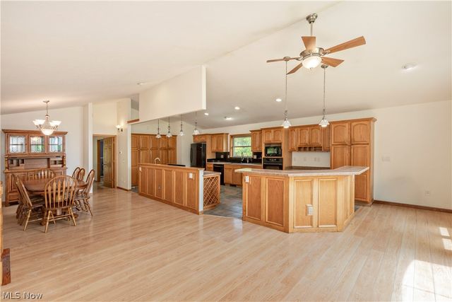 6205 River Road, Madison, OH 44057