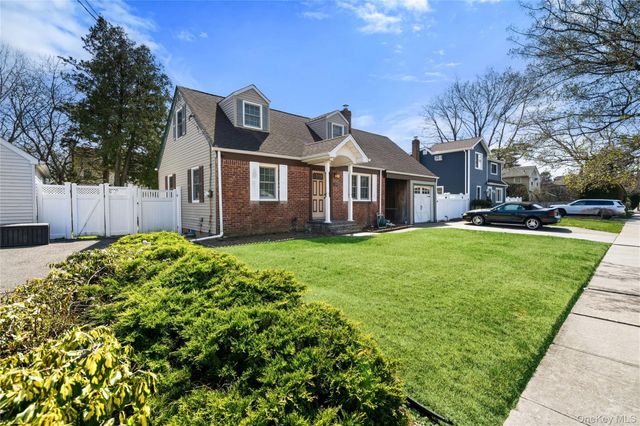 146 Ontario Avenue, Massapequa, NY 11758
