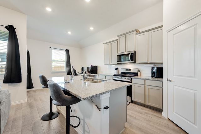 11215 Hawks Landing Drive, Aubrey, TX 76227