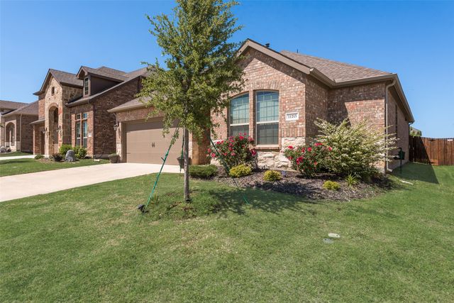 11215 Hawks Landing Drive, Aubrey, TX 76227