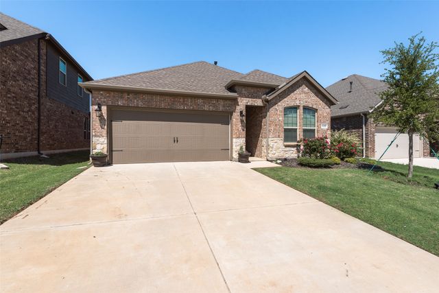 11215 Hawks Landing Drive, Aubrey, TX 76227