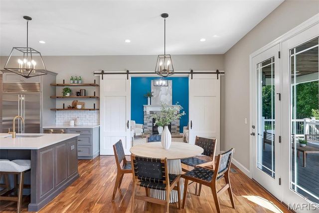 2922 Christopher Drive, St Louis, MO 63129