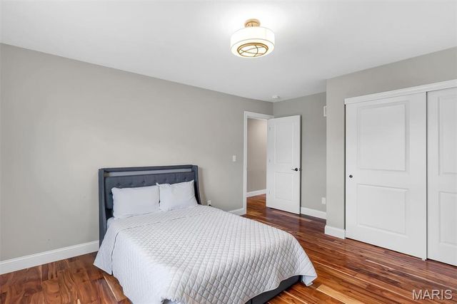 2922 Christopher Drive, St Louis, MO 63129