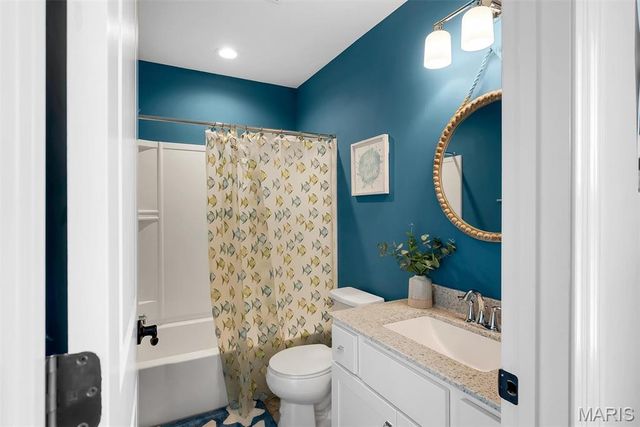 2922 Christopher Drive, St Louis, MO 63129