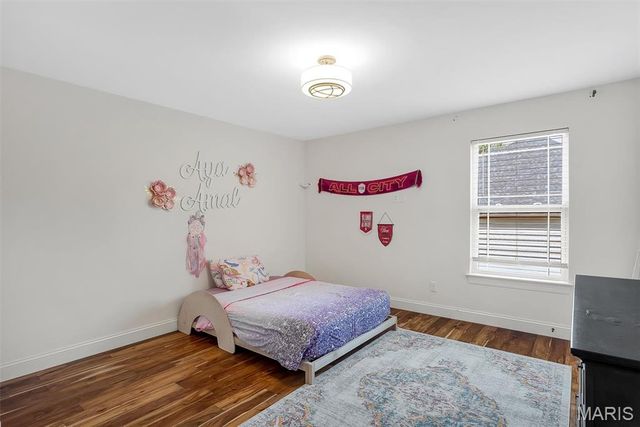 2922 Christopher Drive, St Louis, MO 63129