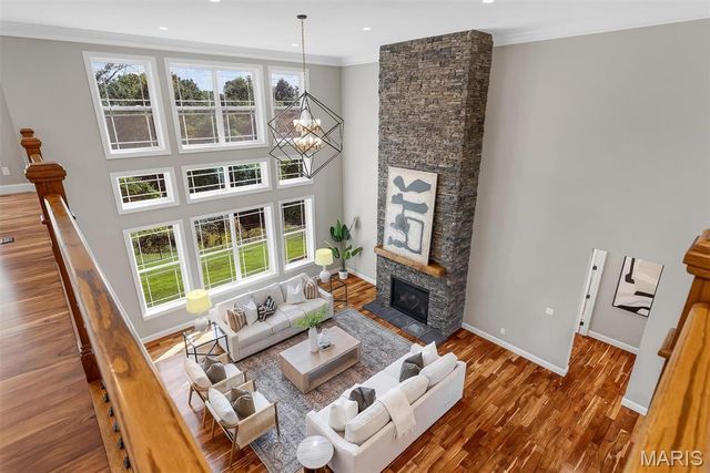 2922 Christopher Drive, St Louis, MO 63129