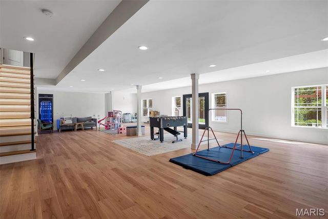 2922 Christopher Drive, St Louis, MO 63129