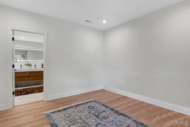 2922 Christopher Drive, St Louis, MO 63129
