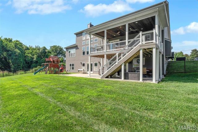 2922 Christopher Drive, St Louis, MO 63129