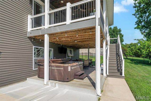 2922 Christopher Drive, St Louis, MO 63129
