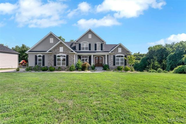 2922 Christopher Drive, St Louis, MO 63129