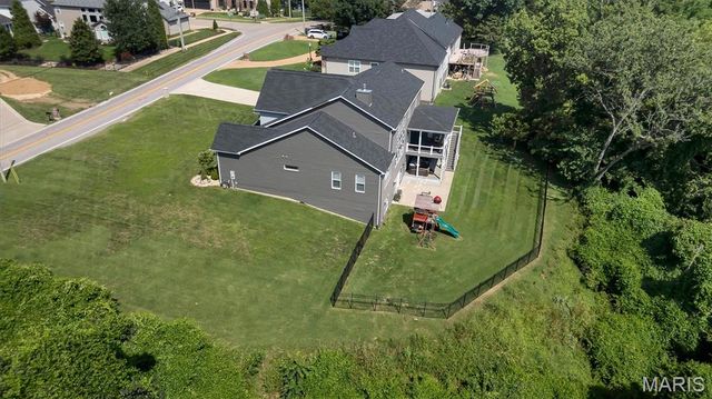 2922 Christopher Drive, St Louis, MO 63129