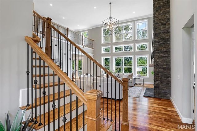2922 Christopher Drive, St Louis, MO 63129