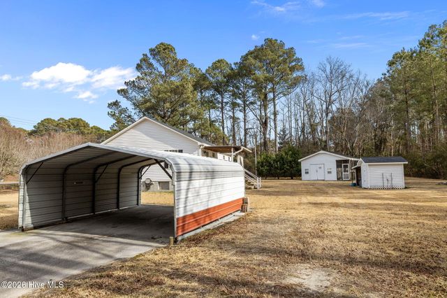 585 Roberts Road, Newport, NC 28570