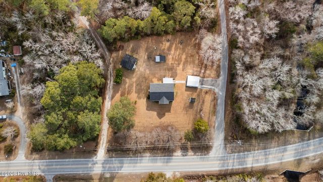 585 Roberts Road, Newport, NC 28570