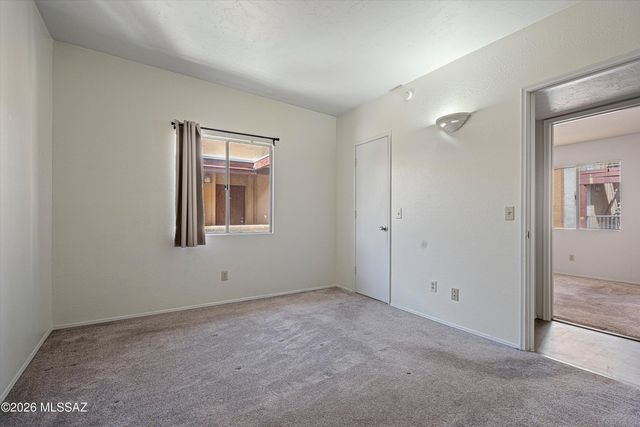 1810 E Blacklidge Dr Apt 610, Tucson, AZ 85719