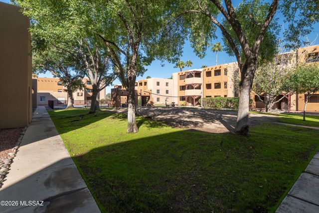 1810 E Blacklidge Dr Apt 610, Tucson, AZ 85719