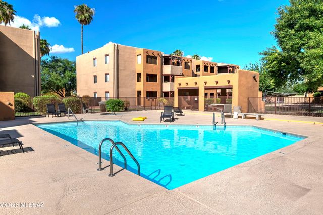 1810 E Blacklidge Dr Apt 610, Tucson, AZ 85719