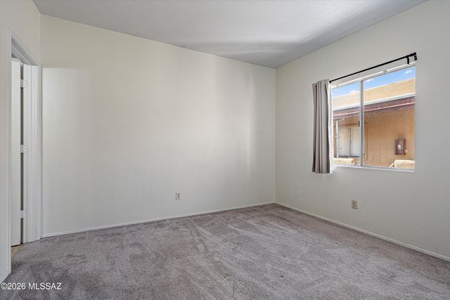 1810 E Blacklidge Dr Apt 610, Tucson, AZ 85719