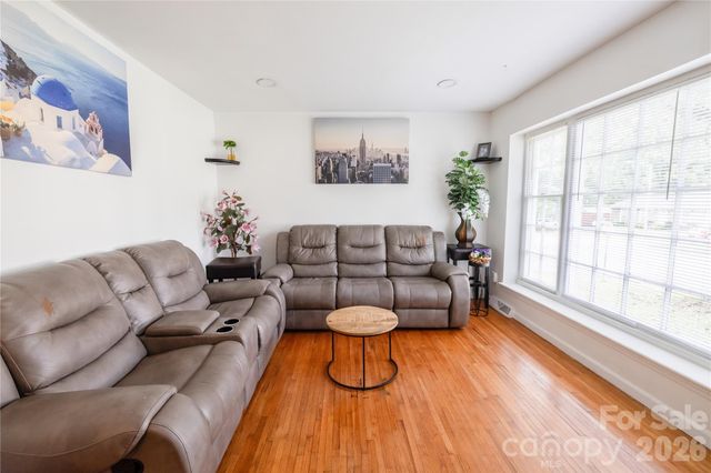 2545 Cedarwild Road, Charlotte, NC 28212